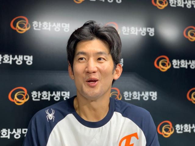 전반기 1위 <b>한화</b>의 '언성 히어로' 최재훈 "골든글러브? 나는 우승 포수...