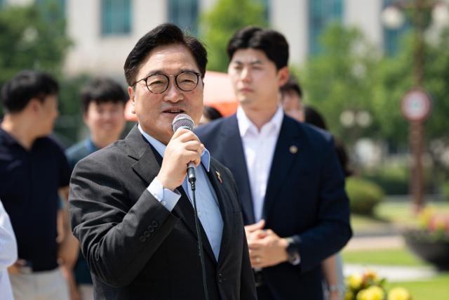 우원식 “이재명 대통령, 개헌 의지 높아… <b>검찰 개혁</b>은 대세”