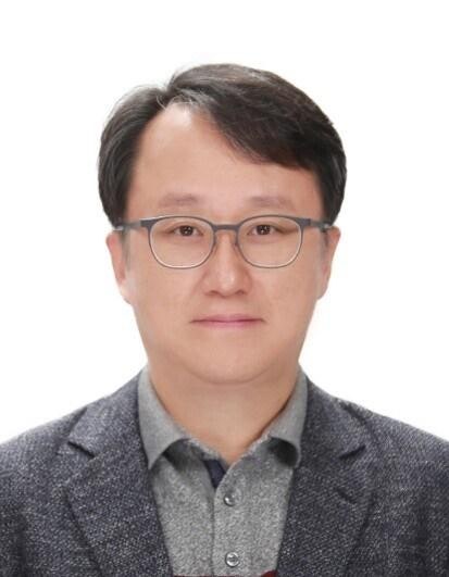 '불법 계엄 옹호' <b>강준욱 비서관 사과</b>했지만, 거취 표명은 없어