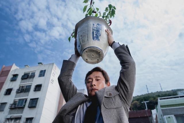 '어쩔수가없다' 이병헌 "박찬욱 영화 맞나 싶을 정도로 웃겨"