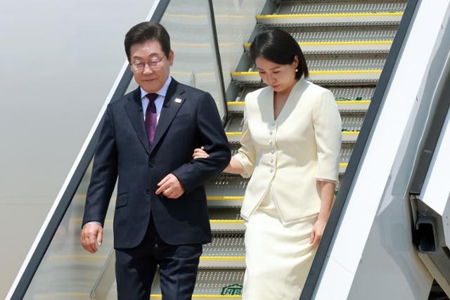 이 대통령 일본 도착...오후 이시바 日총리와 <b>정상회담</b>