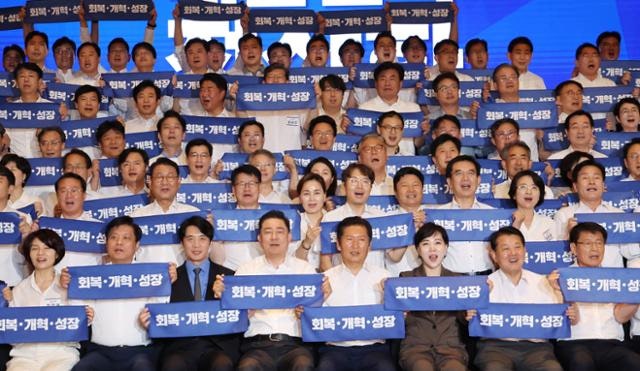 '당정대 원팀' 외친 민주당, 개혁 동력 총집결… 검찰 개혁 온도차에 "이견 없다" 진화