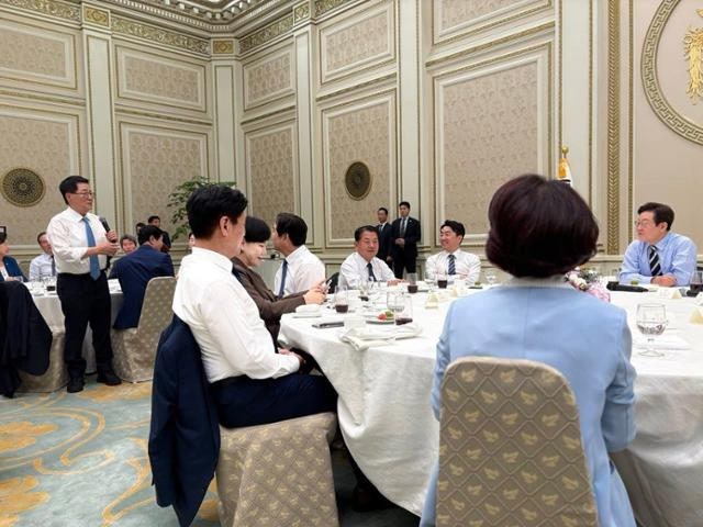 이 대통령 "말보다 행동·결과 앞선 국정 운영하겠다" 與 "석세스메이커 될 것"