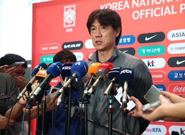 많은 숙제 안고 美 원정길 오른 홍명보호...주장 교체설·부상 공백·전술 실험 약화 우려