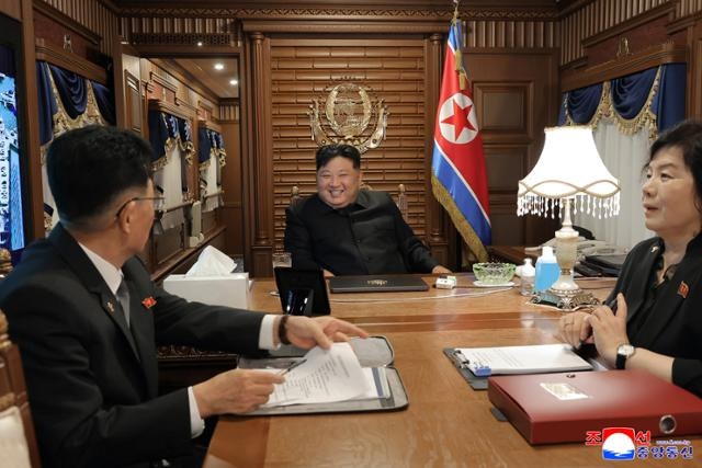 국정원 "北 내달 쌍십절에 1만 동원 대규모 열병식 연습 중"