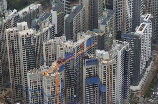 '6억 규제'도 못 막는 강남 선호 열풍... 하반기 '로또분양'도 끓어오를까