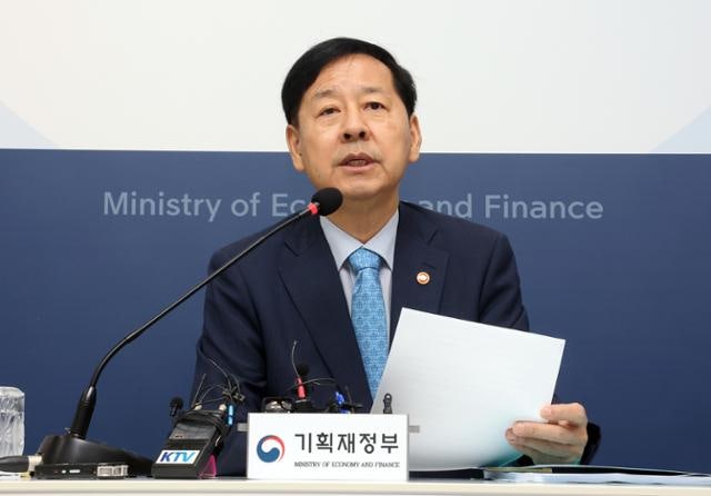 구윤철 "부동산 상황에 따라 필요하면 세제 개편 검토"