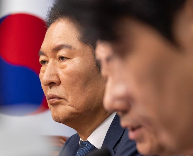 정청래, 조희대 겨냥 "<b>사법 개혁</b>은 <b>사법</b>부의 <b>자업자득</b>"