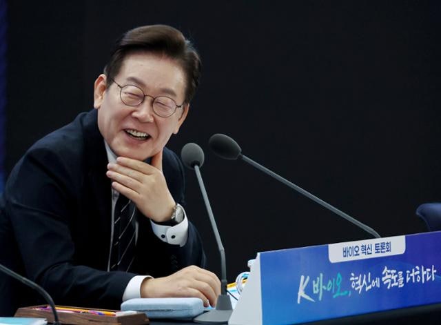 "정부 혜택 보면서 뜯는 데만 집중"... 금융기관 질타한 이 대통령