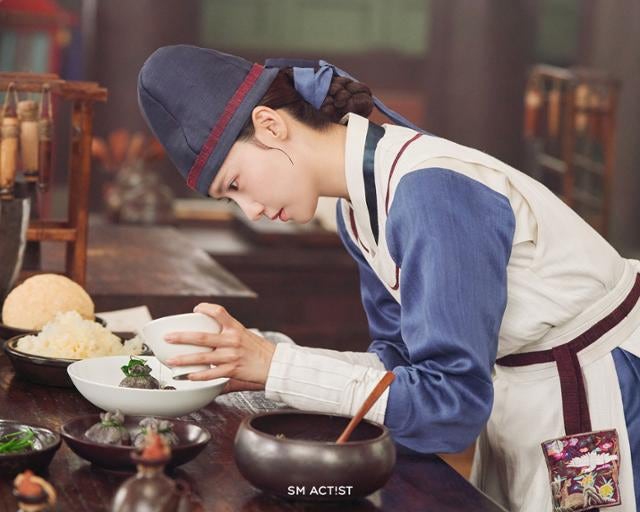 '로코 12첩 반상' 차린 임윤아 "요리 준비만 반년… 결말 만족해요"