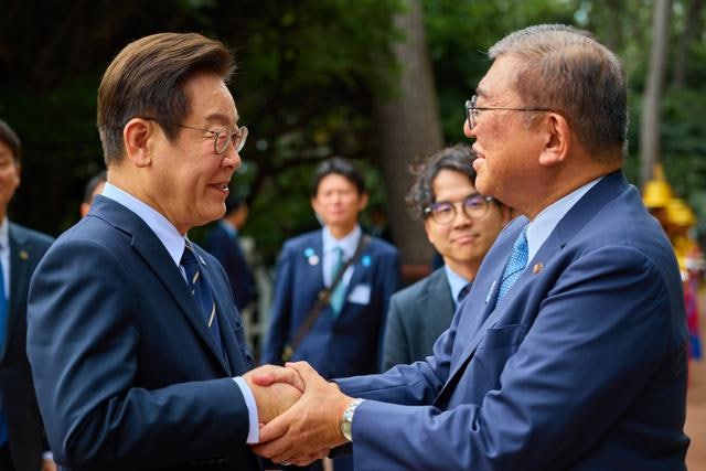 퇴임 앞둔 이시바 '역사 직시' 일환? 자민당, '반군연설' 복원 검토
