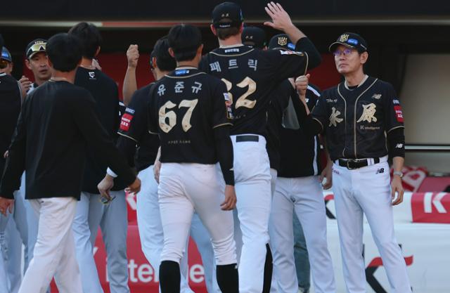 <b>KT</b>, <b>9회말 4득점</b> 한화와 무승부...5위 NC에 달렸다