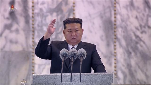 [사설] 살상무기 쏟아낸 북 열병식...정부는 손 놓고 있나