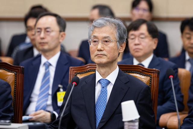 조희대 대법원장이 13일 서울 여의도 국회에서 열린 법제사법위원회의 대법원 등에 대한 국정감사에 출석해 자리하고 있다. 뉴스1