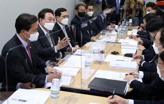 김건희 특검, 양평고속도로 '윗선' 수사 속도… 국토부 과장 압수수색