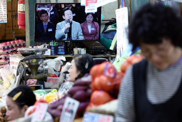소비쿠폰 효과? 지난달 취업자 19개월 만에 30만 명 넘게 늘어