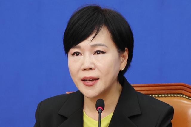 전현희 더불어민주당 수석 최고위원이 지난 19일 국회에서 기자간담회를 열고 캄보디아에 대한 군사적 조치 필요성을 언급하고 있다. 연합뉴스