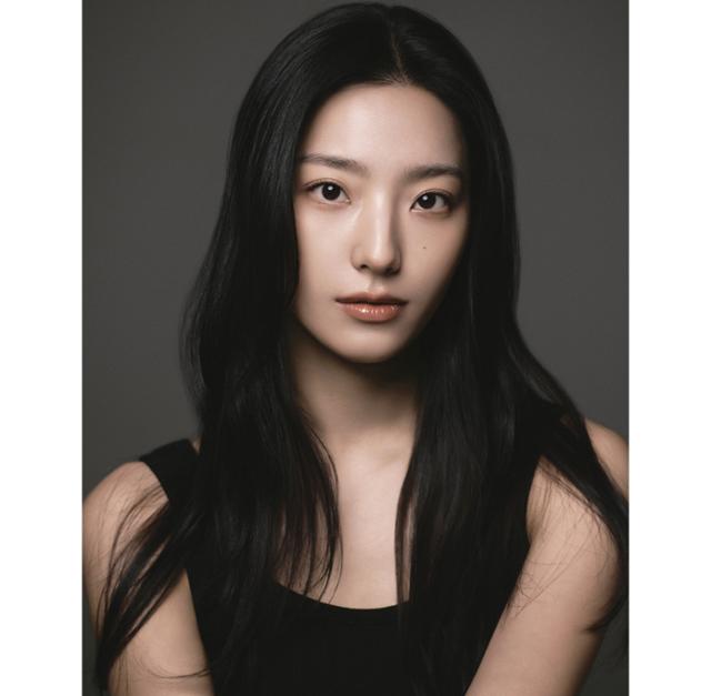 프로미스나인 출신 <b>이새롬</b>, 본격 <b>배우 전향</b>... 유승호와 한솥밥