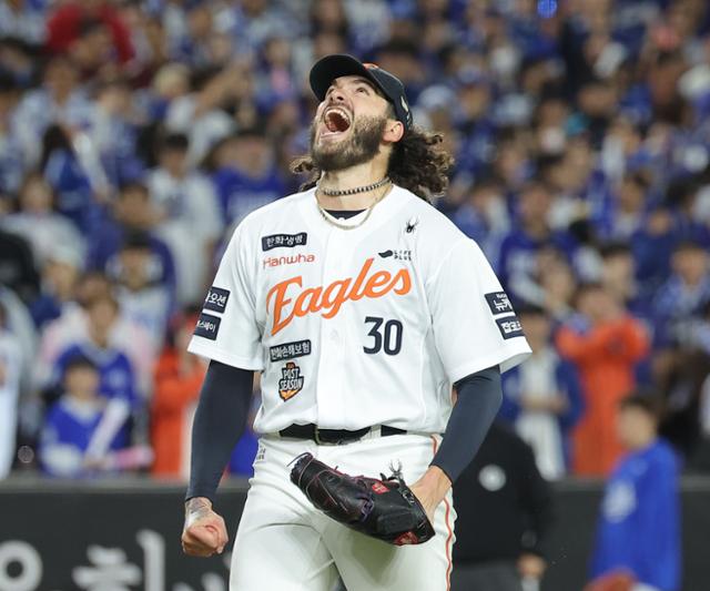 리그 최강 '원투 펀치'로 끝낸 한화, "LG 나와"...19년 만에 KS 진출