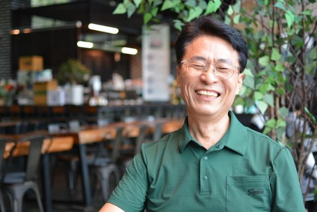 "가슴 떨릴 때 떠나세요, 다리 떨리면 가고 싶어도 못 가요"