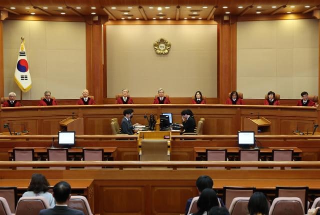 헌재 "사전투표, 선거권 침해 아냐... 부정선거 근거 확인 안 돼"