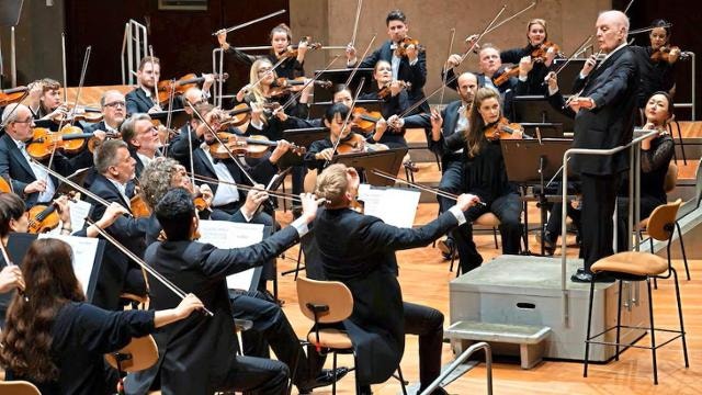 베를린 무대에 다시 선 바렌보임, 음악의 힘 믿은 지휘자