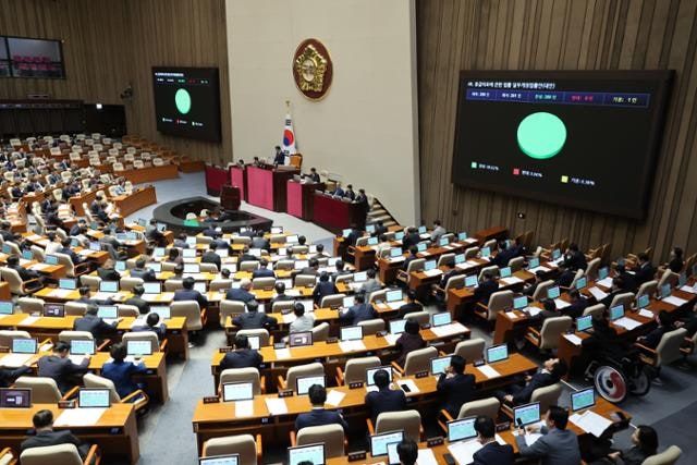 '막장극' 국회 잠시 휴전… 응급실 뺑뺑이 방지법 등 민생법안 70여 건 처리
