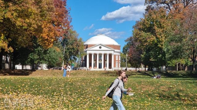 "보조금 안 줘" 트럼프 위협에… 미 명문대들, 비위 맞춰도 충성은 거부했다 [워싱턴 아나토미]