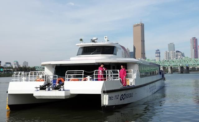 '안전성 논란' 한강버스, 11월 1일 두 번째 출항..."탑승객 불편 최소화"