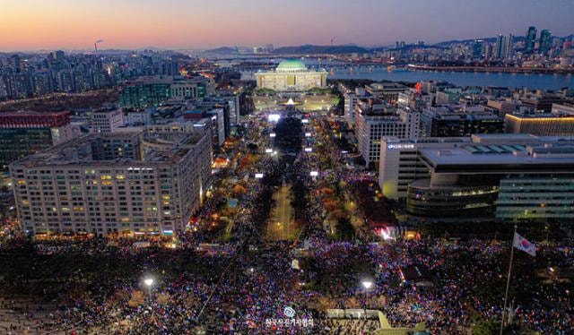 [36.5˚C] 그날 이후 우리는 무엇이 달�라졌나