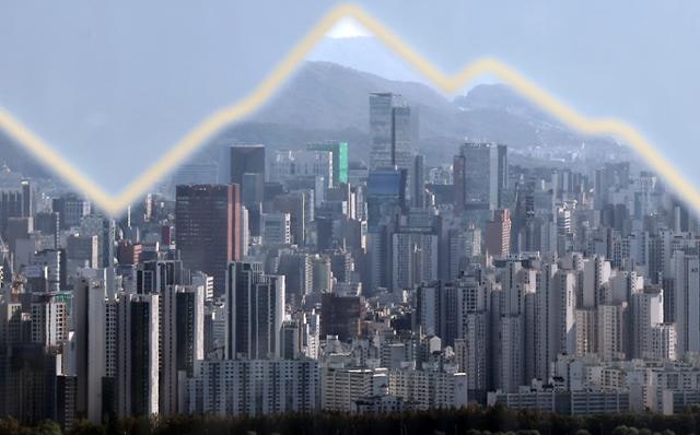 세 차례 부동산 대책도 역부족… 집값 상승 기대감 4년 만에 최고치