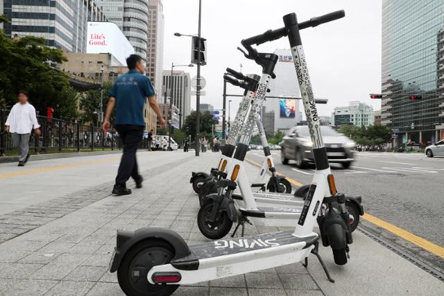 청소년 무면허로 전동킥보드 타다 사고 나면 대여 업체도 처벌 가능