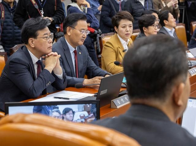 민주당 '방탄 논란' 속 김현지 증인 채택 끝내 불발… 野 "김현지가 뭐길래"