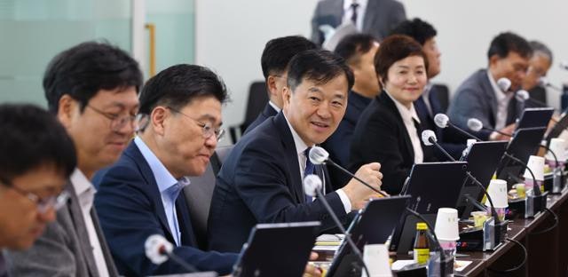 '원가보다 낮은' 초진 진찰료·투약 조제료 약간 오른다