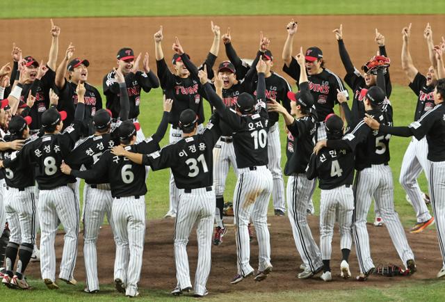 2년 만에 또 '무적 LG'...왕조 기틀 닦았다