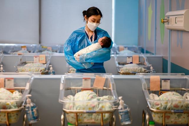 "인구는 조절 대상이 아니다"… 저출생 시대를 읽는 새로운 시선