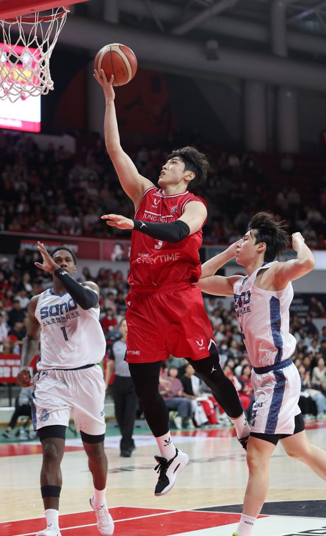 '지는 법을 잊었다!' 정관장, 5연승 달리며 선두 고수