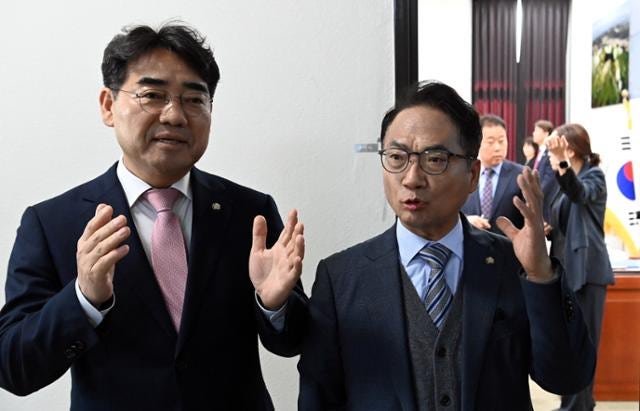 군 "김정은 결심하면 짧은 시간에 핵실험 가능… 개성공단 일부 가동"