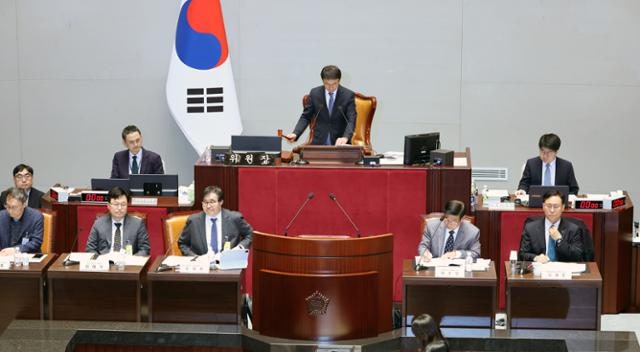 역대 최대 예산안에 "민생회복 마중물" "재정건전성 우려" 엇갈린 여야