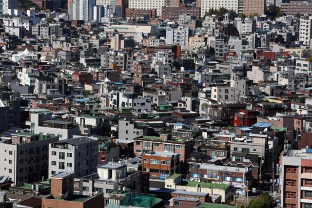 한쪽엔 "20억 로�또 청약", 다른 쪽엔 "내년 전세가 4% 상승"... 양극화 가속