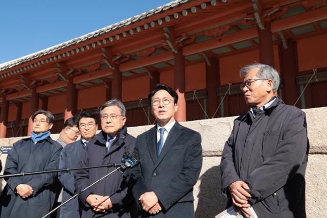 지선 출마? 당권 도전?… 김민석 총리, <b>종묘</b> 찾아 <b>오세훈</b> 시장 직격