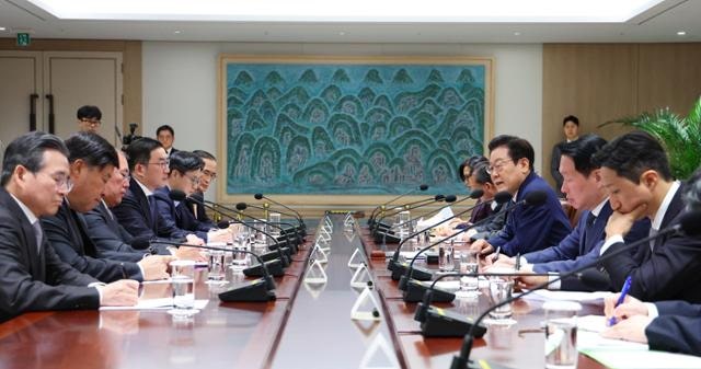 반도체·AI·조선·방산…SK·LG·한화·HD현대도 국내 투자 약속