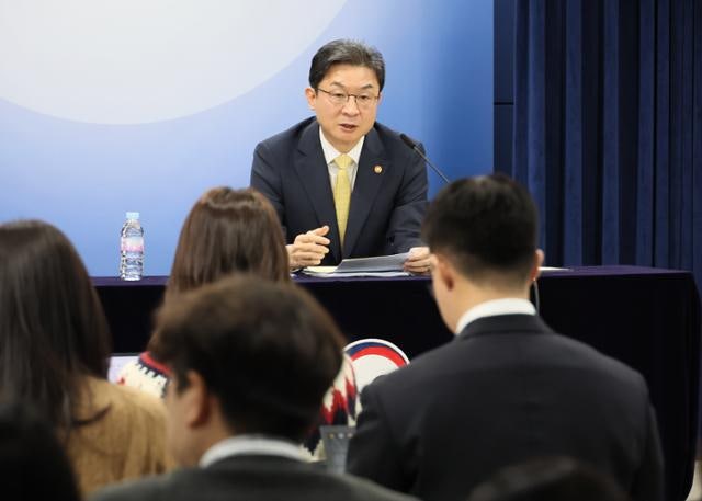 '빚투' 조장 논란에 해명 나선 금융당국 "올해 신용대출 2조 원 순감"