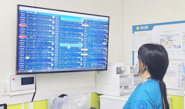 병상 1만개 체온·호흡·심전도 24시간 확인... 의료공백, AI로 메운다