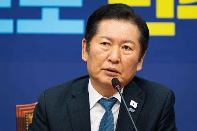 [단독] 정청래 "전당원 투표 실시"... 반나절 만에 "전당원 여론조사" 번복 논란