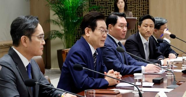 [사설] 기업 1000조 투자에 대통령도 규제 개혁으로 화답하길