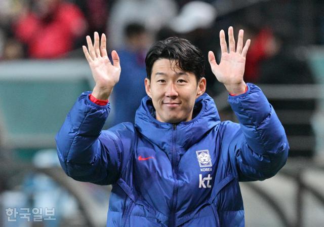 "대표팀 개선 필요" 작심 발언한 주장 <b>손흥민</b>···그리고 '팩폭' 날린 가...