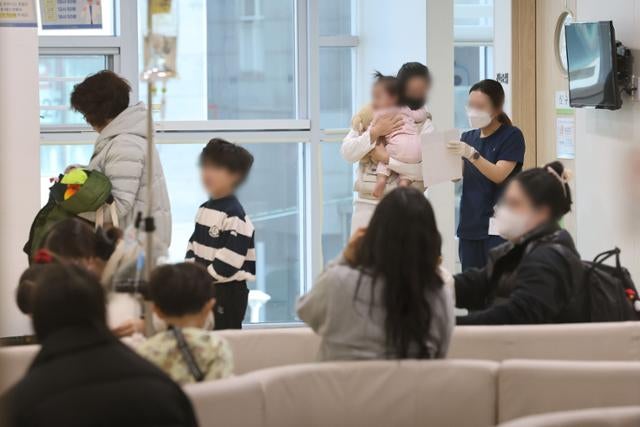 1월이 유행 정점인데…독감 환자, 벌써 지난해 대비 14.4배