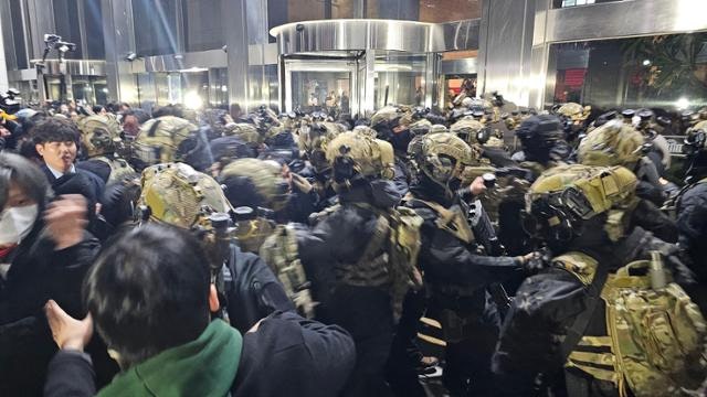 '집중점검 대상' 국방·외교부 헌법존중 TF 출범... "희생양 요구" 시각도