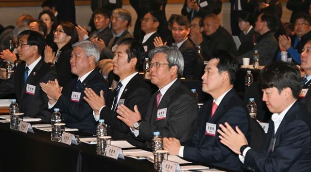 [사설] 전방위로 튀는 동북아 역내 갈등 위험하고 우려 크다